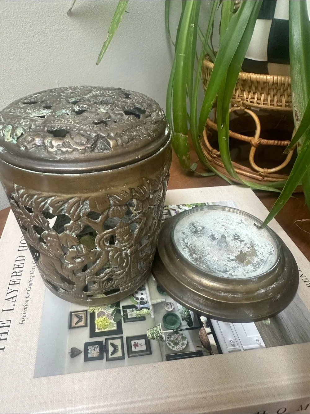 N/A ornate mcm